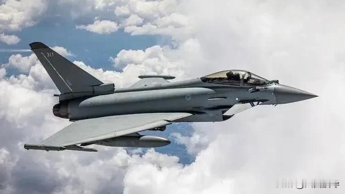 永远的小跟班，美国空袭胡塞武装，英国也参与了，英国空军出动4架台风战斗机，在一架