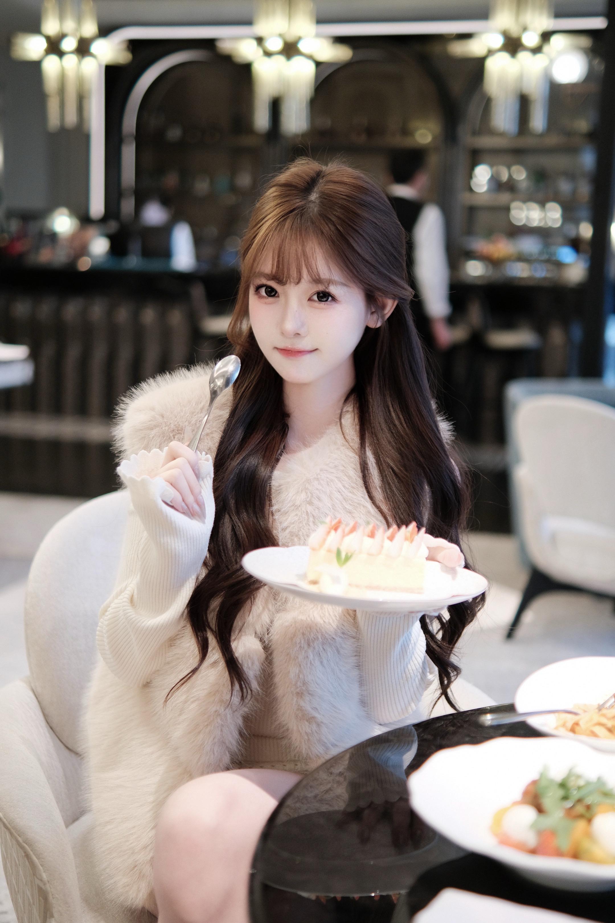 大师怎么我到了冬天七情六欲只剩下食欲了啊。