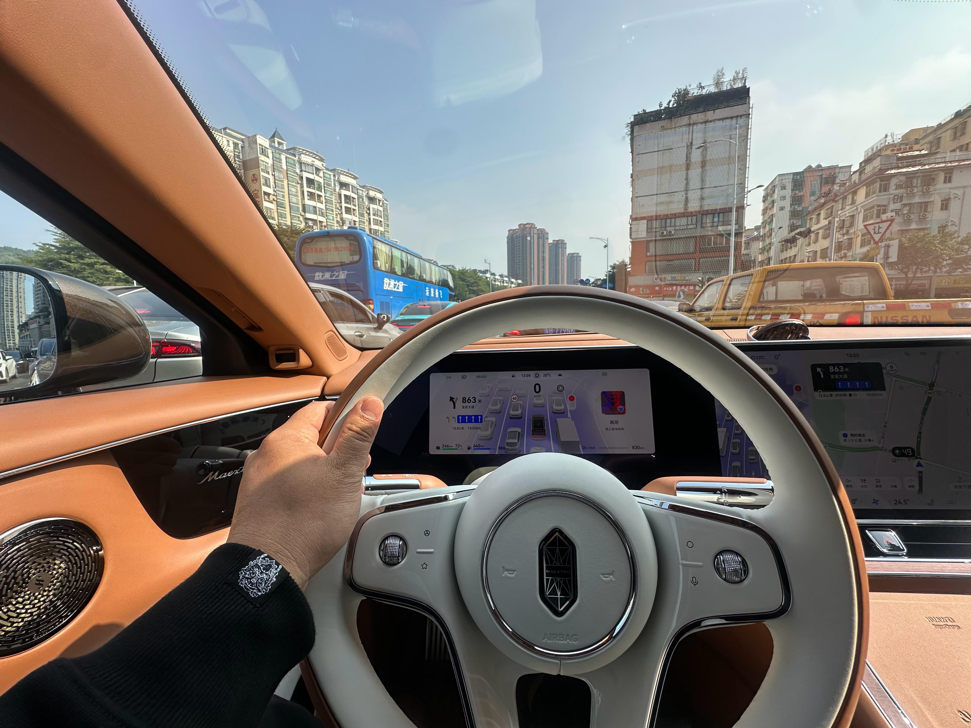 兄弟们，开这个在路上回头率还是杠杠的。 深圳