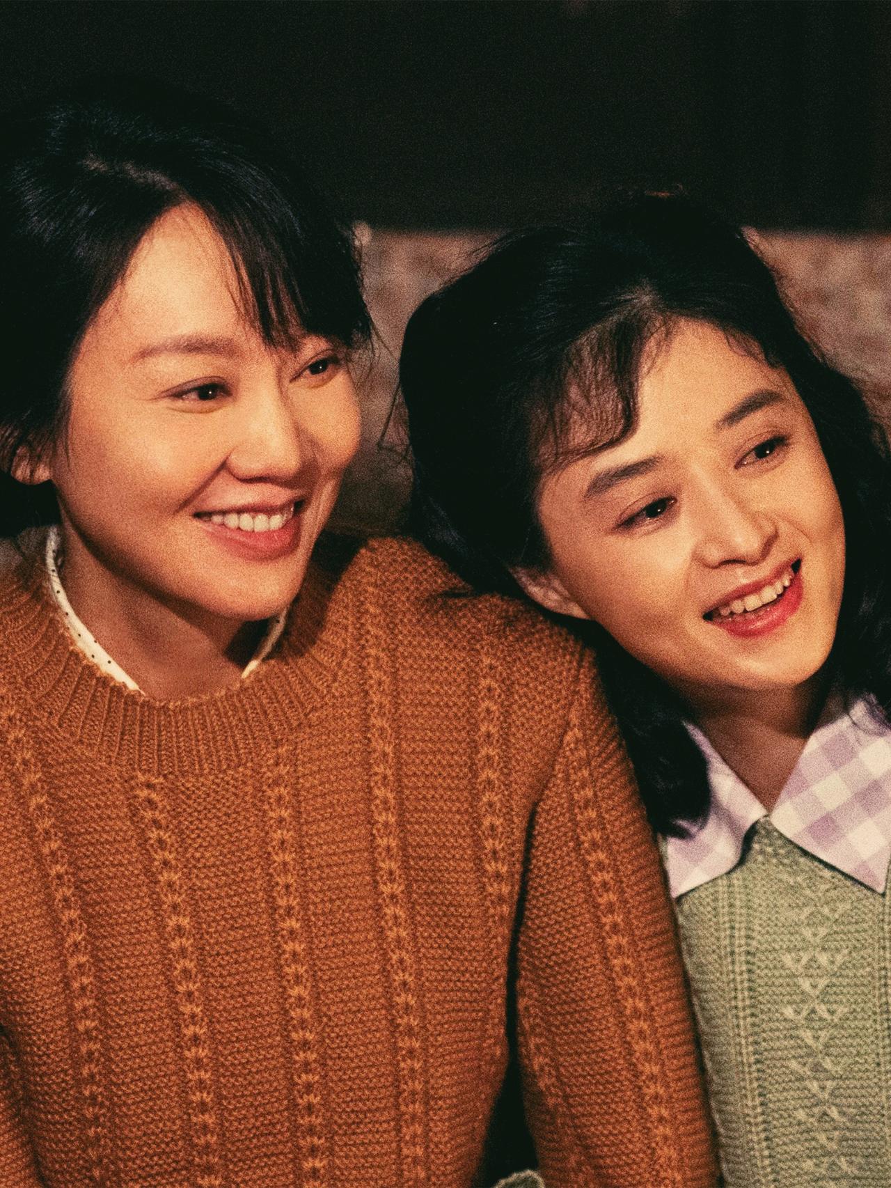 太好了！
终于又能看到闫妮蒋欣一起演戏了，
可惜的是这次他俩好像没参演。

《小