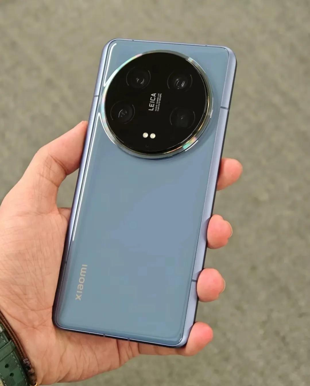 小米14Ultra，骗了很多人！把我搞得心服口服

一英寸大底加Ai算法，随手一