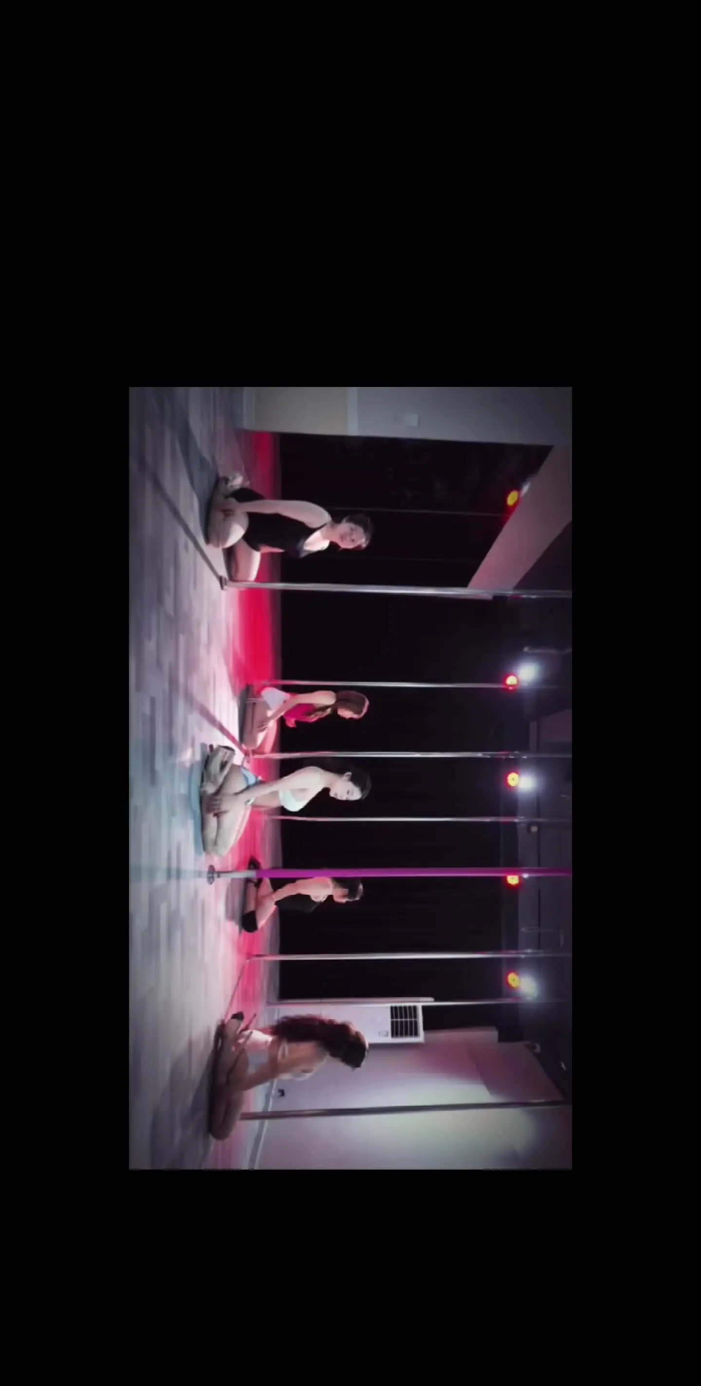 玫瑰根本不会在乎别人觉得他带刺