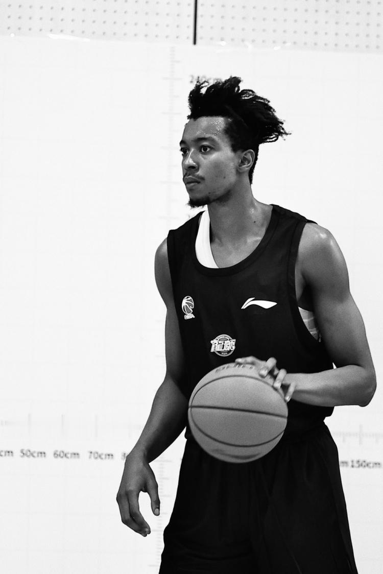 NBA[超话] 摩西摩西我是布朗2k模型怪已就位 ​​​