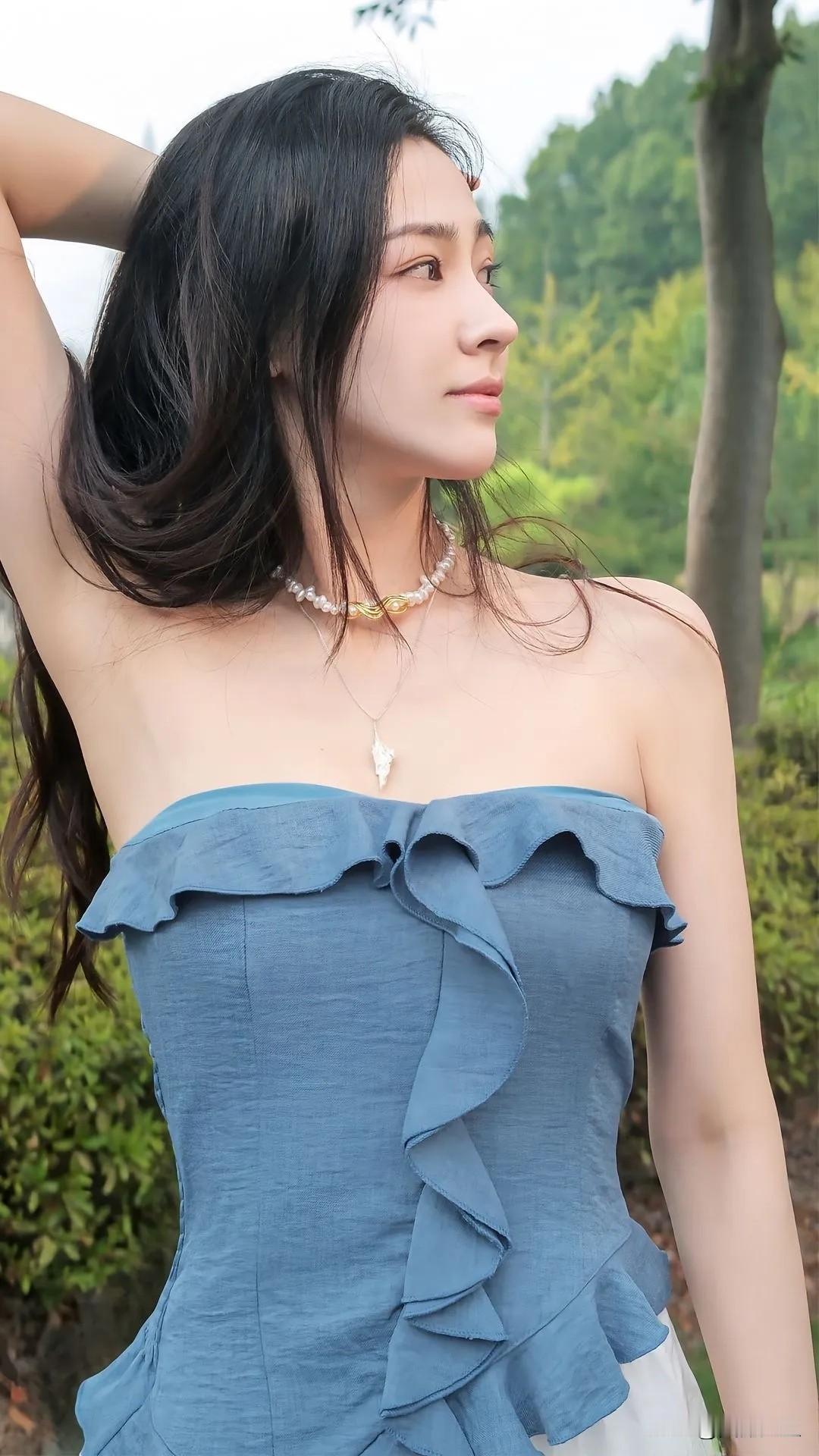 不必寻幽入深山，路边小院即心安。开在曹埠的漫榆草堂，就是一处能让心跳慢下来的咖啡