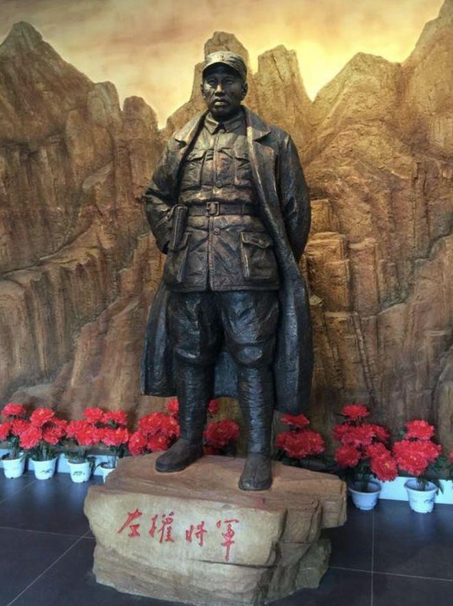 1942年5月25日，山西辽县的十字岭，日军调集了3万兵力，想把八路军总部 “一