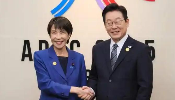 5月19日，日本首相高市早苗飞抵韩国安东，期待中的红毯与盛大仪式并未出现，取而代