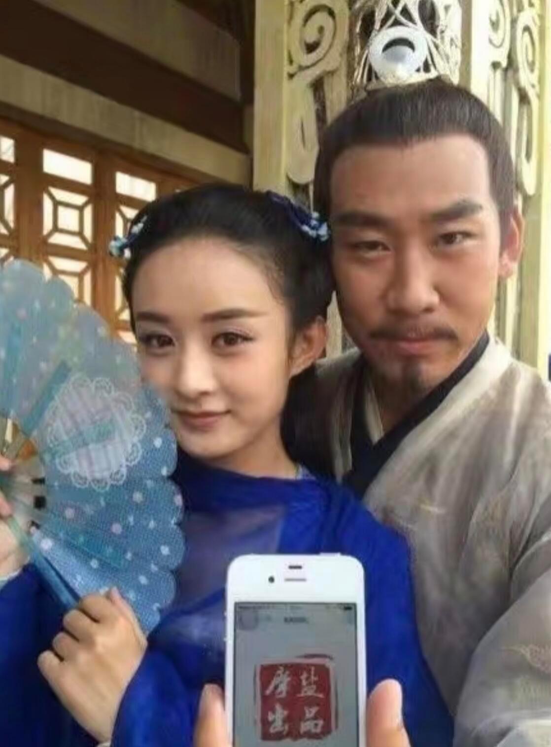 考古花千骨，这个摩严我要笑死了。 ​​​