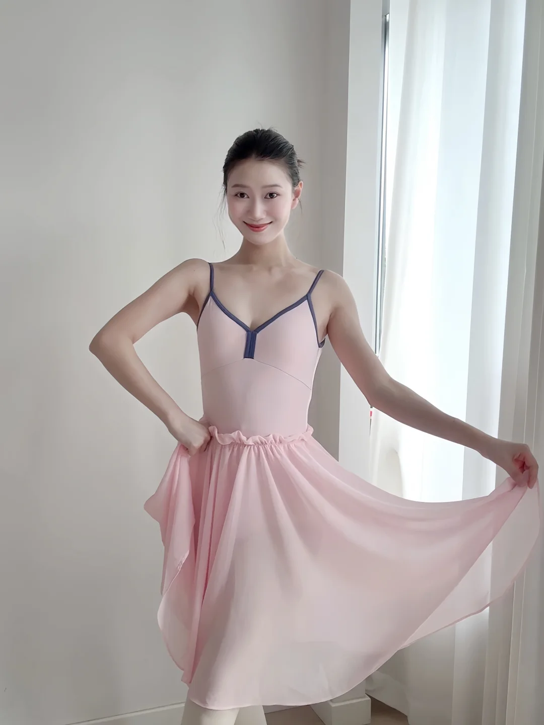 怎么会有这么甜的舞蹈服啊～
