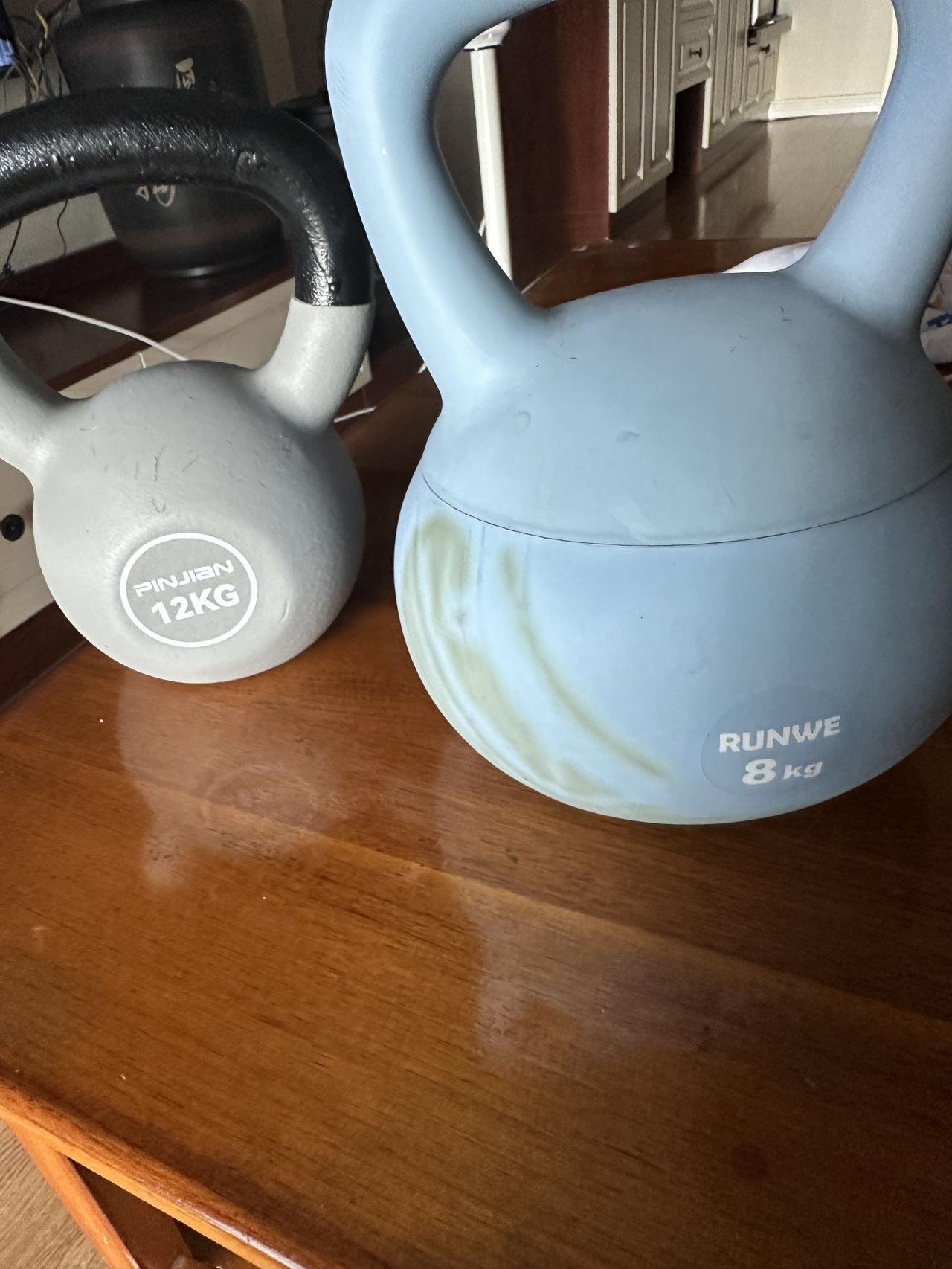 武汉37度高温，小朋友也回到我们身边了，我得全天候陪伴，对我来说这是最重要的事情