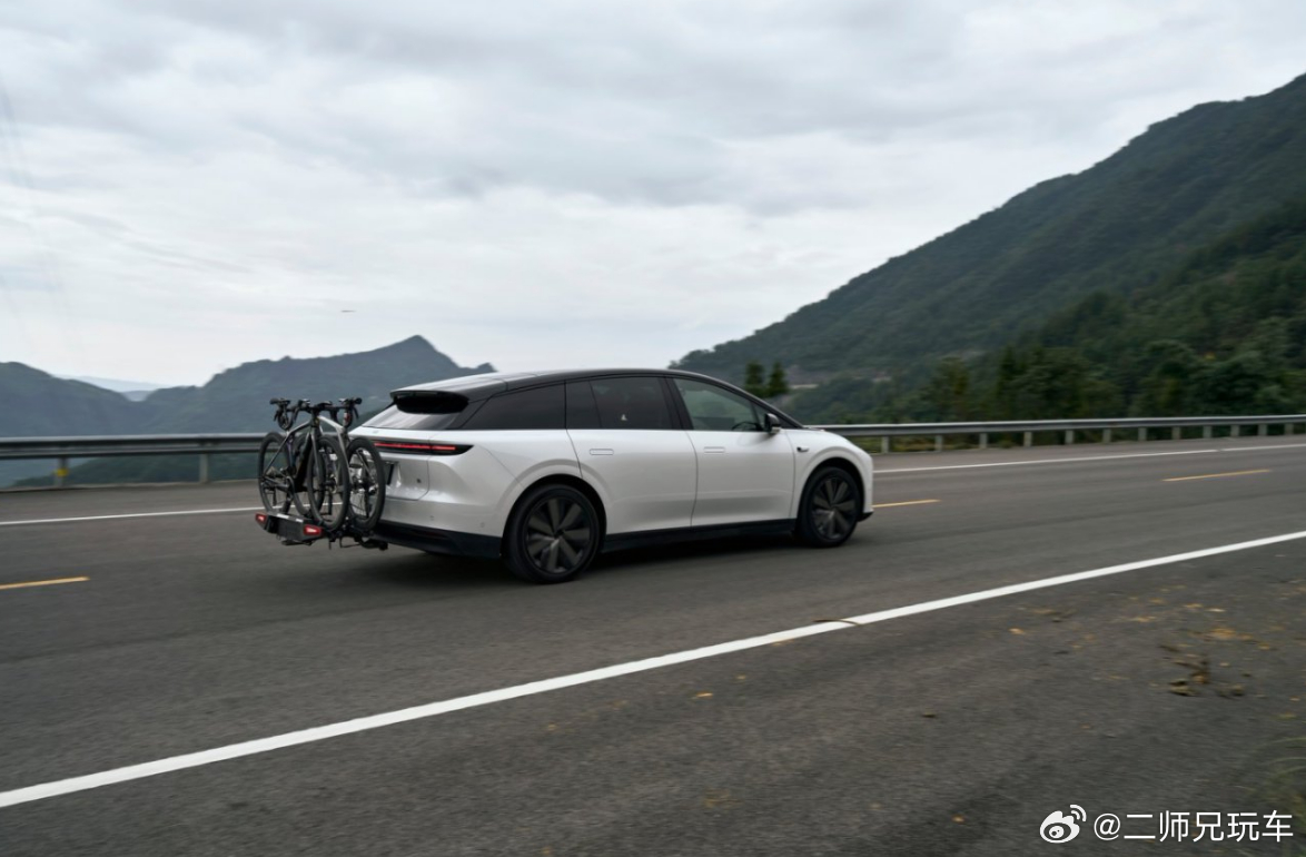 理想汽车新车，还是纯电五座SUV，基于原生纯电架构打造，这几个词放在一起，很难不