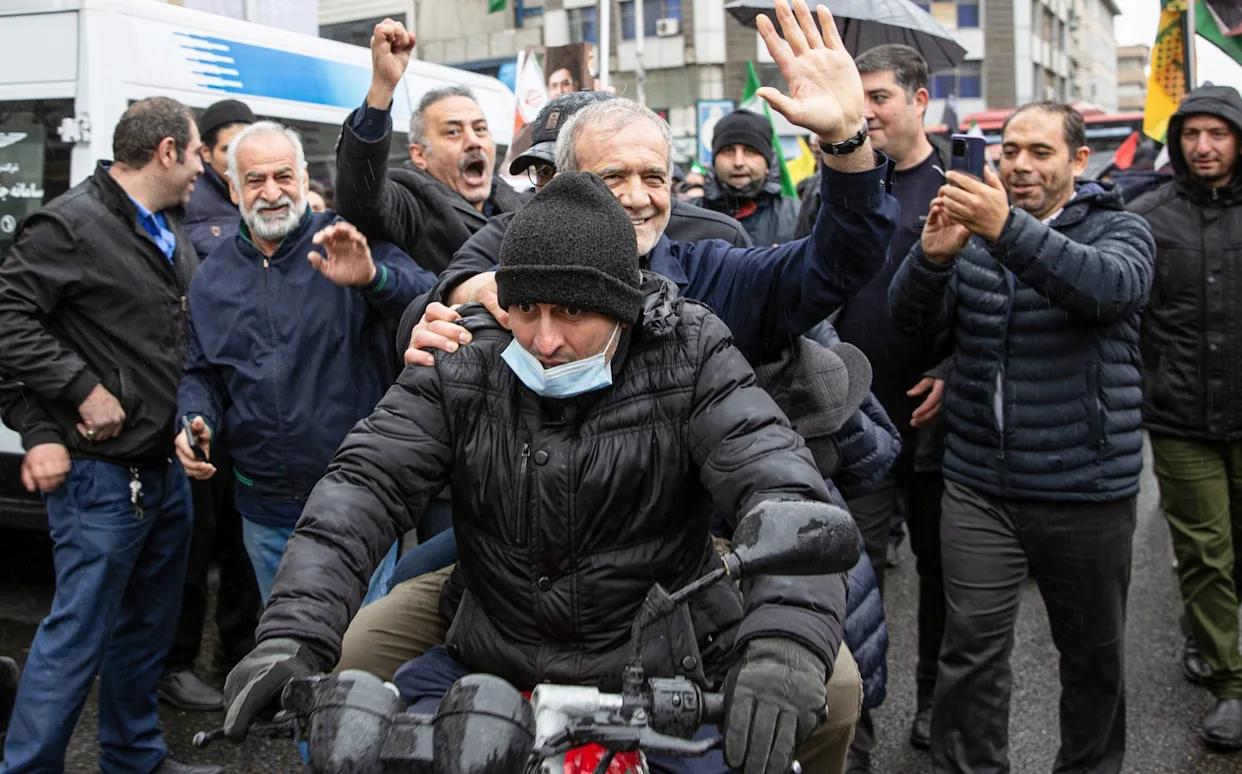 帝国主义从未改变其狰狞面目。它不仅本性凶残，而且依然拥有强大的实力，绝不会轻易吐