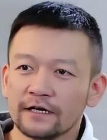 2026年5月9日，在“苏超”徐州主场比赛开始前，《流浪地球》导演郭帆通过视频为