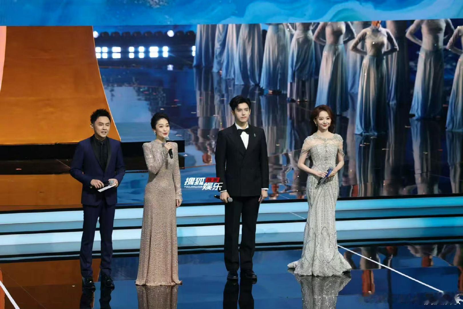 荣耀加冕，见证星光！ 以“金鸡厦门推介人”身份实力主持2025金鸡百花电影节开幕