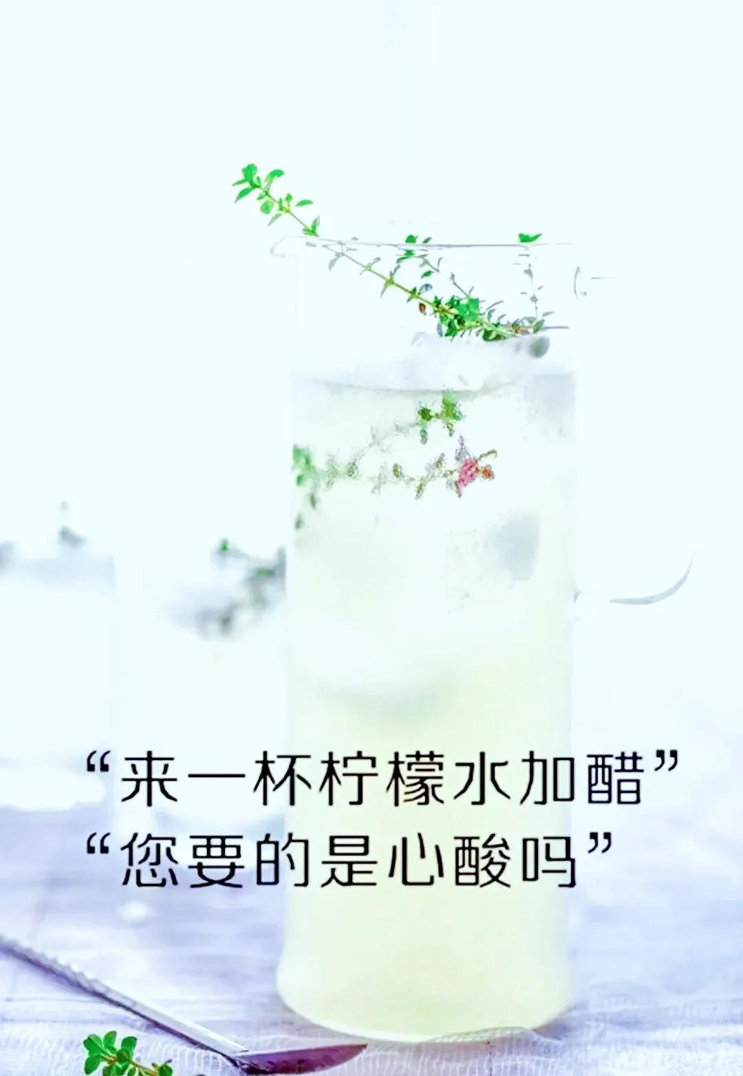 逗娃时光，“打脸了”～

摆了摆巴掌✋，
问琪同学打哪不疼？

这娃果断回复：
