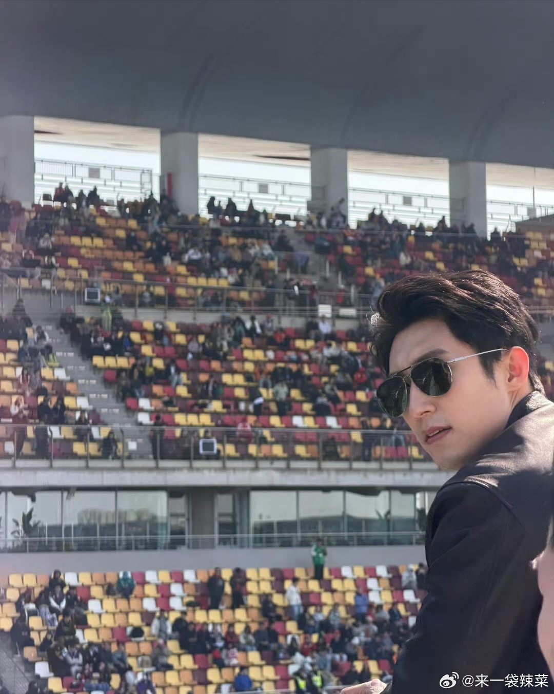 田栩宁、周柯宇、黄景瑜、胡一天今天F1活动生图，谁帅的很轻松 田栩宁胡一天F1活