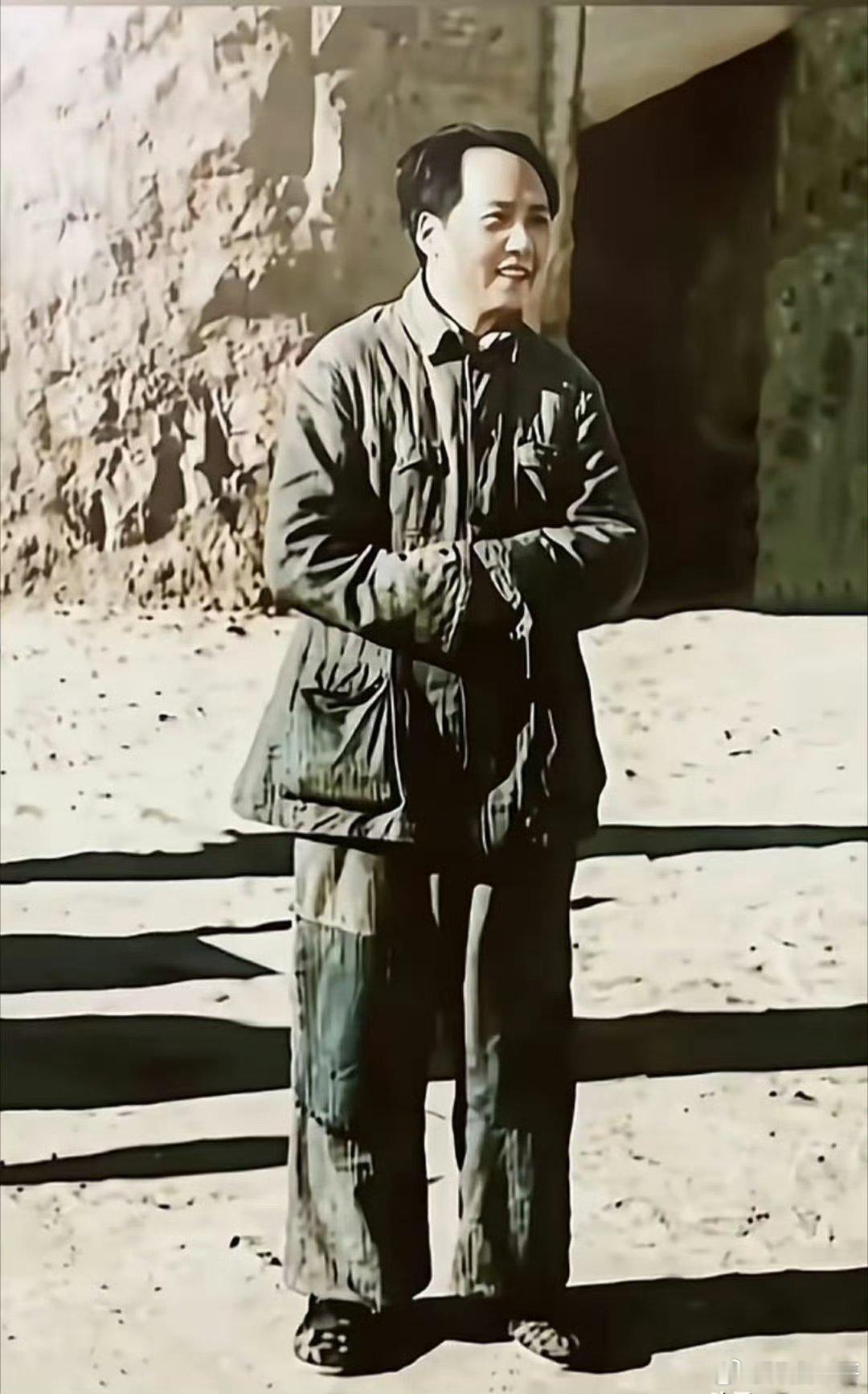 那么亲，那么近，那么自然，心怀万民与江山！致敬最伟大的中国人！ 