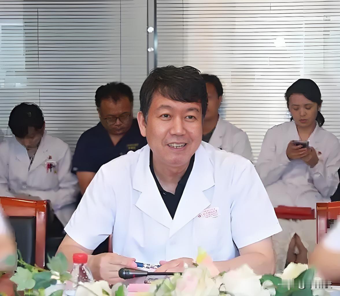 朝阳医院人才辈出，拥有教育部特聘专家2人，北京学者2名，青年北京学者2名，国家级