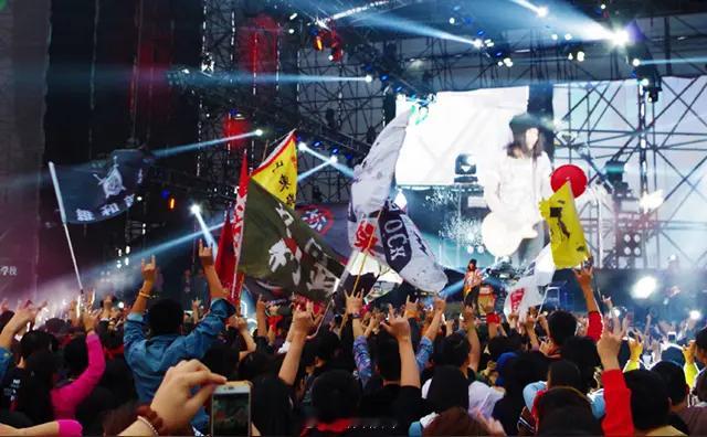 全网都在边测sbti边听音乐节南京边吹江风边蹦迪的快乐来了ISFP对着测试“艺术