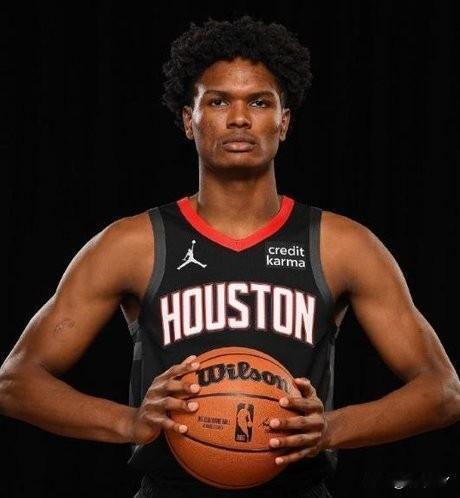 有一说一，阿门配不上5000万年薪，个人认为：给个3000到3500比较合适，5