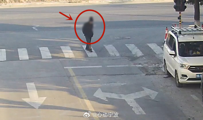 宁波这两面锦旗承载群众真挚谢意 1月，慈溪长河派出所两件暖心事获群众锦旗致谢。民