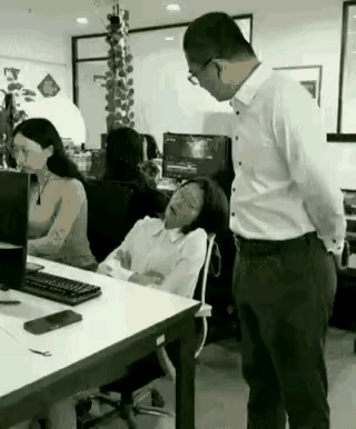 是个狠人，服！