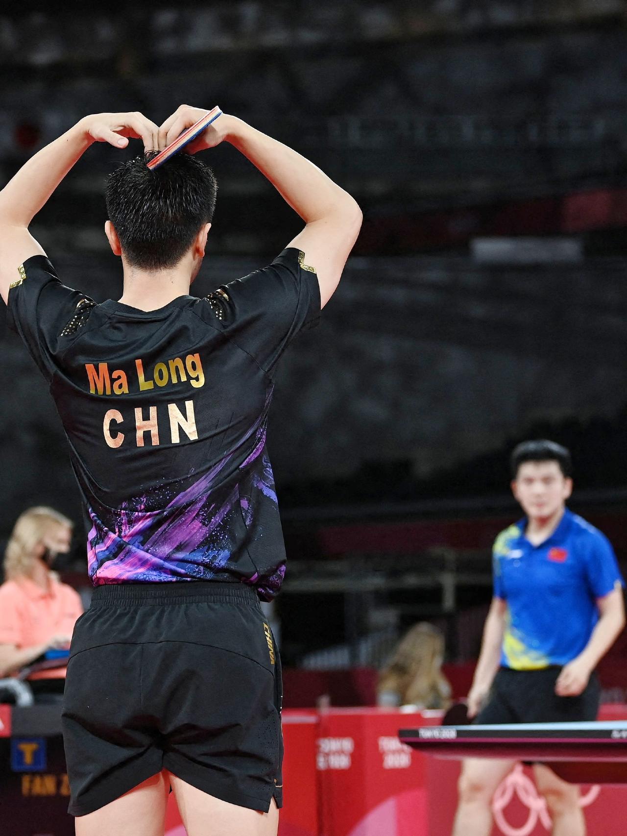 Ma Long vs Fan Z.D.
东京奥运会决赛会师🖐周年 ​​​
