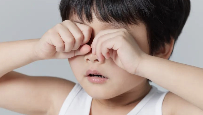 儿童睡眠差，会对生长发育产生哪些影响？#儿童健康守护者计划# 1.​影响身高有研