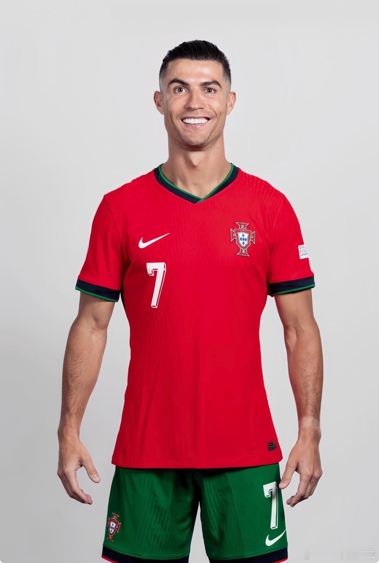 C罗为葡萄牙效力的国家队生涯里，有没有过迪马利亚级别的队友？反正菲戈，德科，纳尼