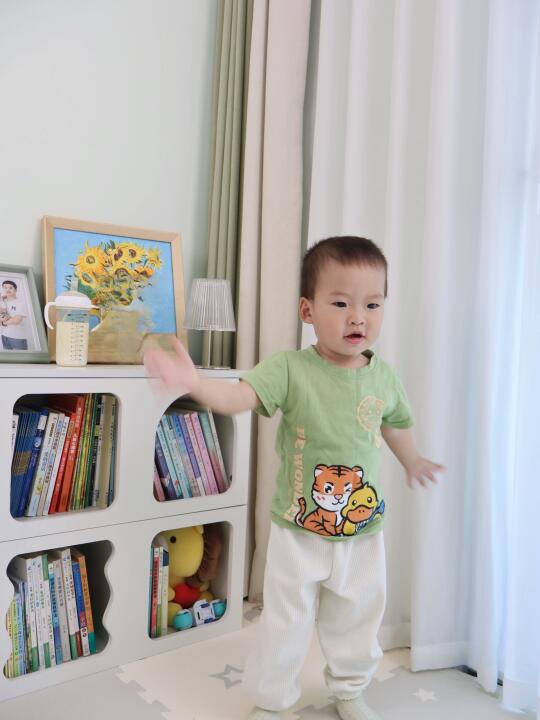 全身都是戏的小宝，每天活力满满