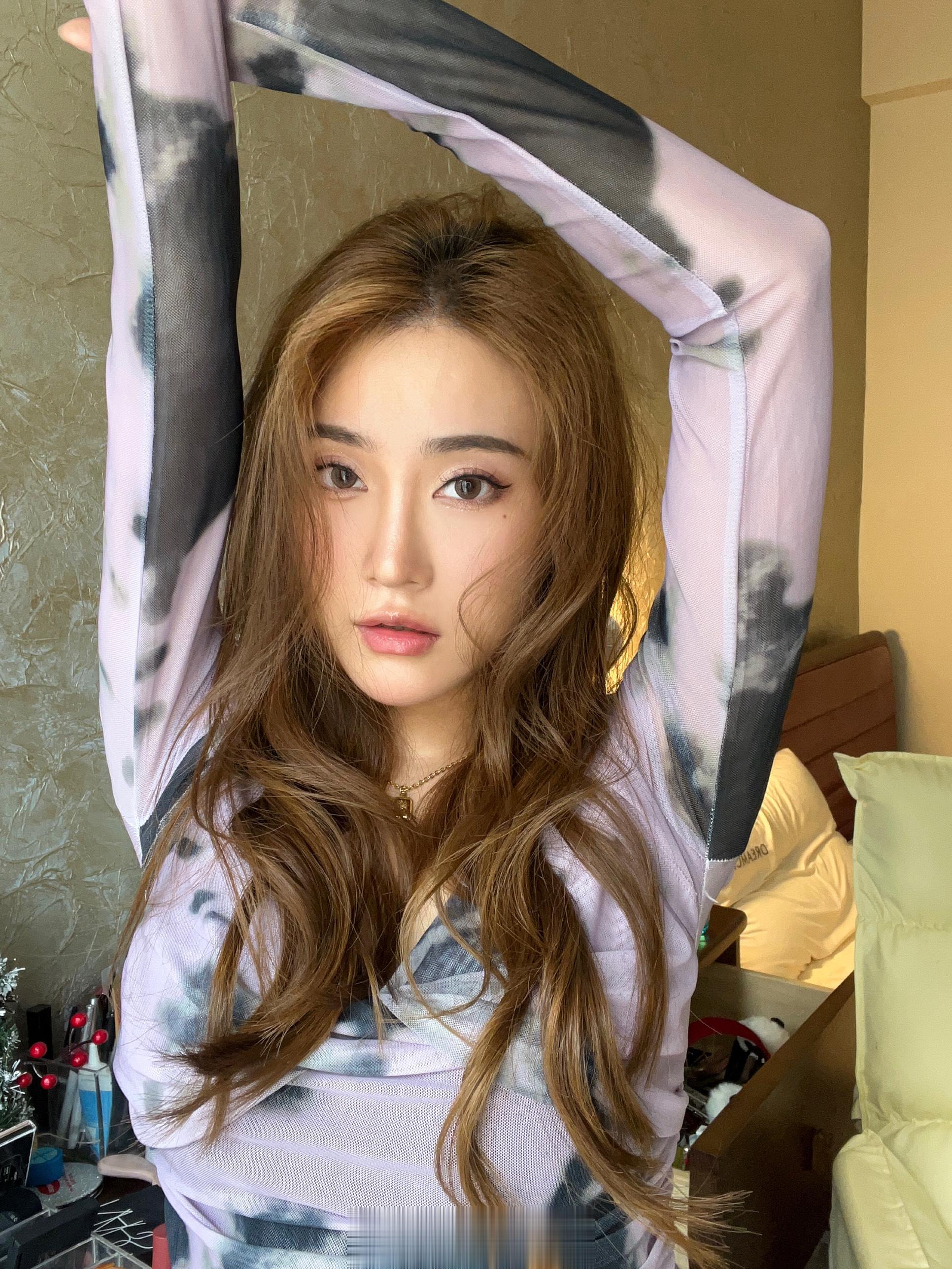 居家人自拍🤳真的好爱粉紫色系   ​​​