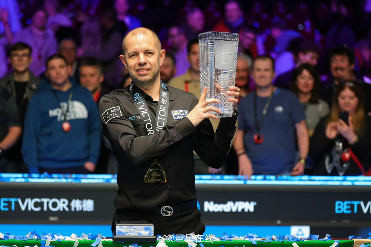 霍金斯9-5击败利索夫斯基夺得2026威尔士公开赛冠军！霍师傅夺冠之路：
64进
