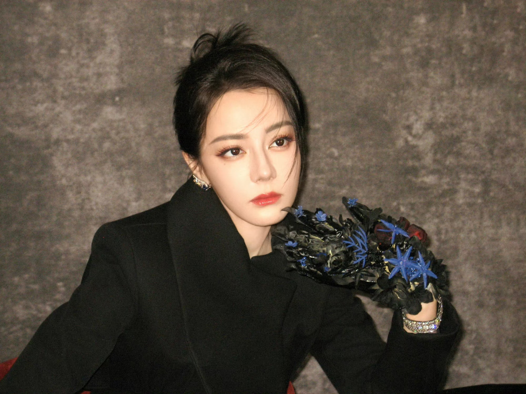 迪丽热巴限定珍藏嘻嘻迪，cool是种感觉，迷晕 