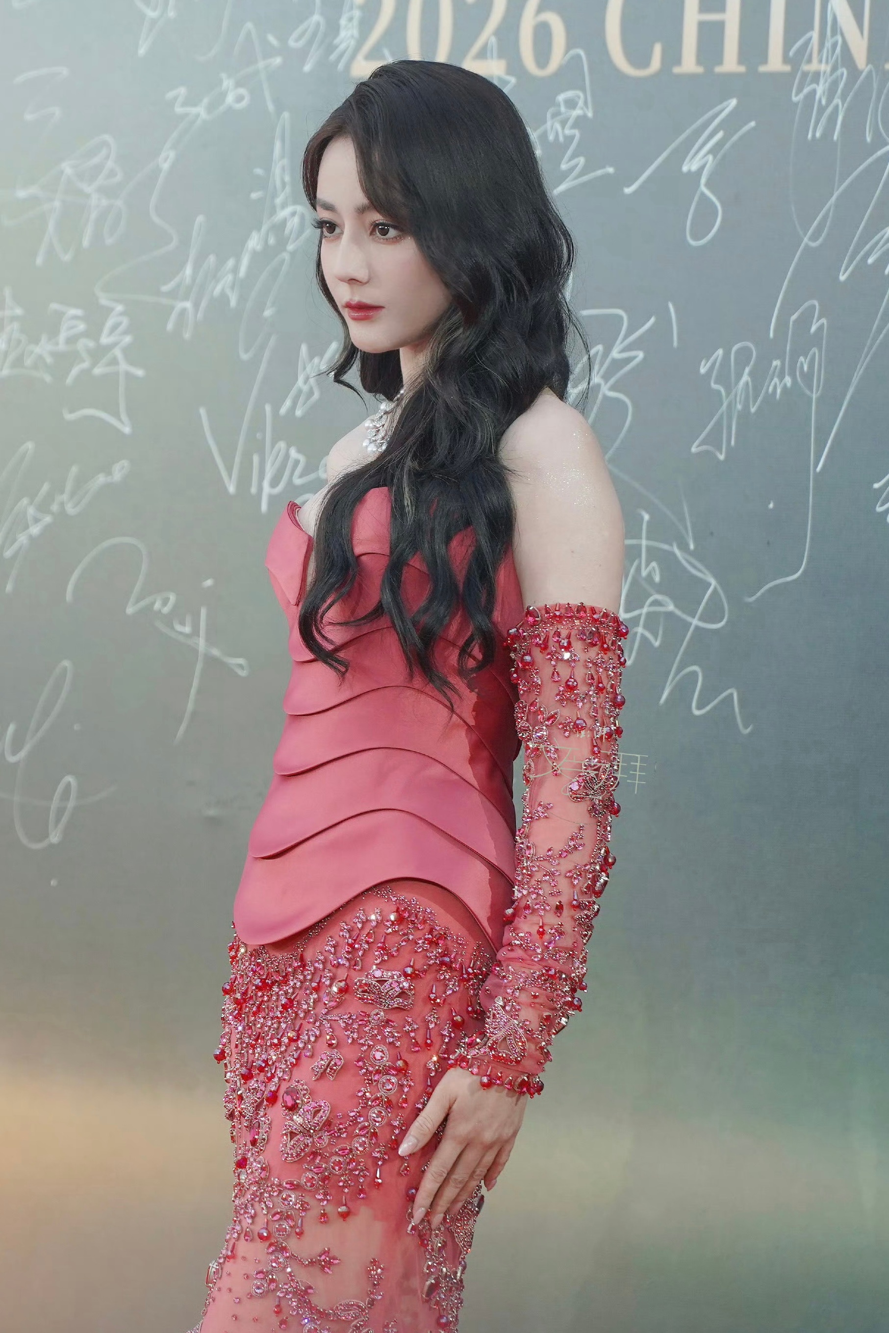 中国影视之夜迪丽热巴身穿Georges Hobeika 2026春夏高定礼服＋M