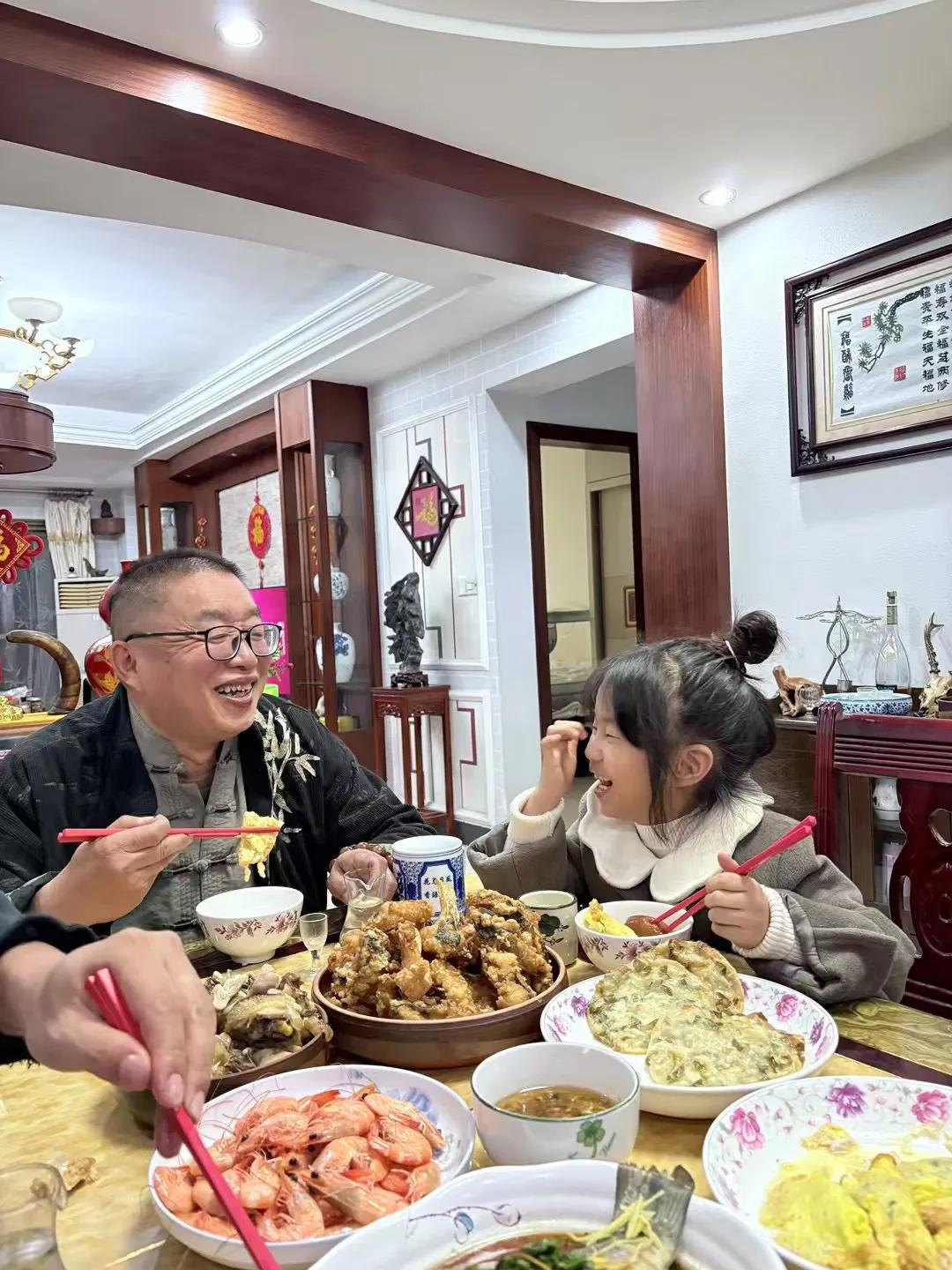 如果用一句话总结假期生活，那就是“隆重而来，悄然而去”了。