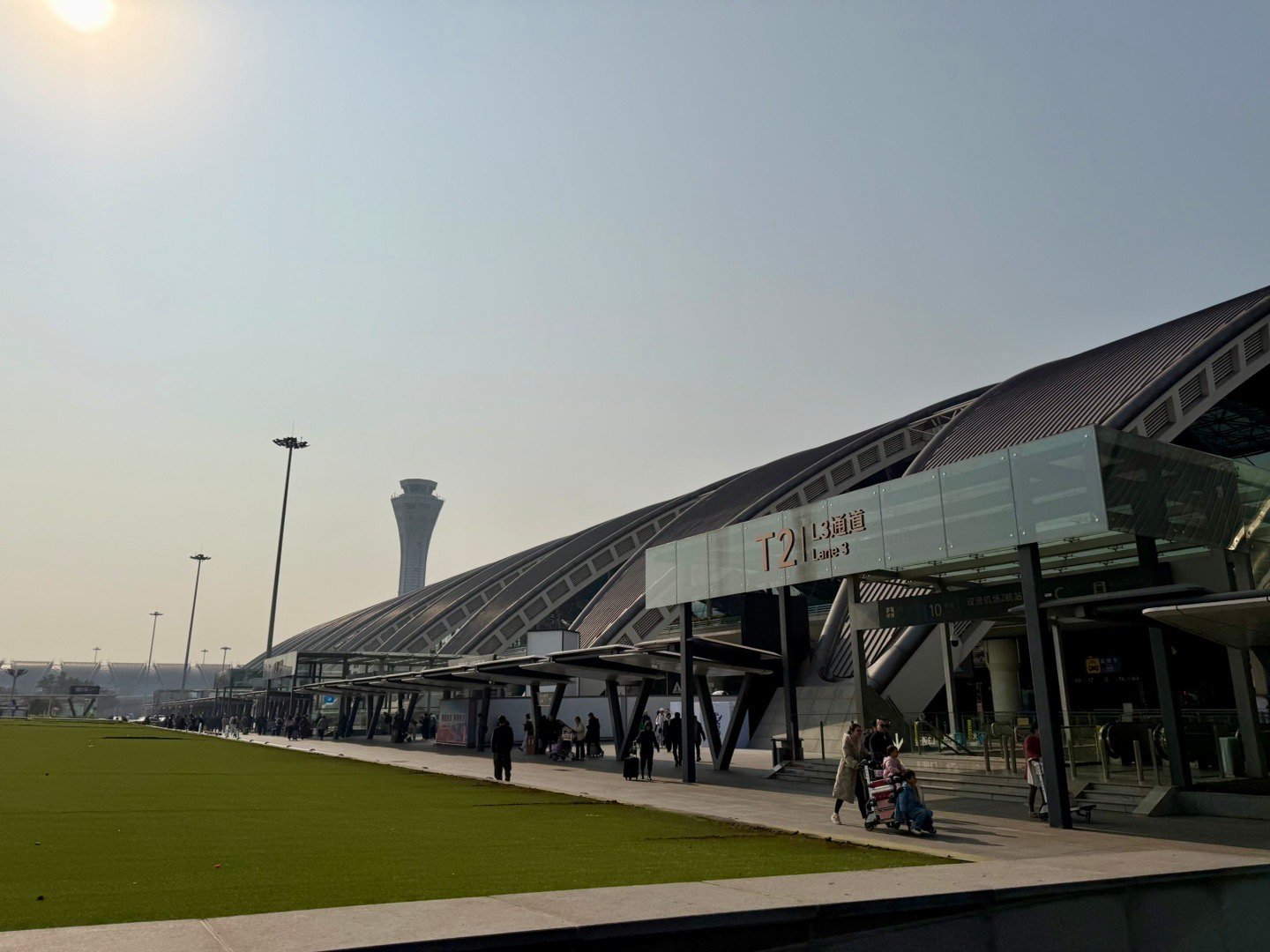 到成都，热得我有点恍惚，1月份气温18度，这像画吗？ 成都