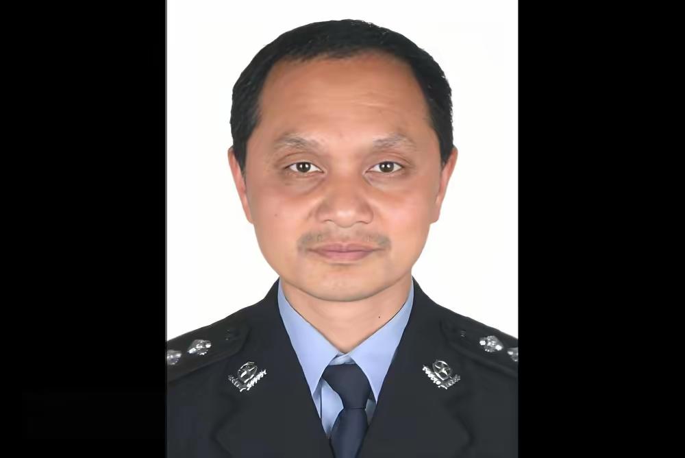 1964年10月-2024年4月5日，男，汉族，生前系福建省南平市第二拘留所民警