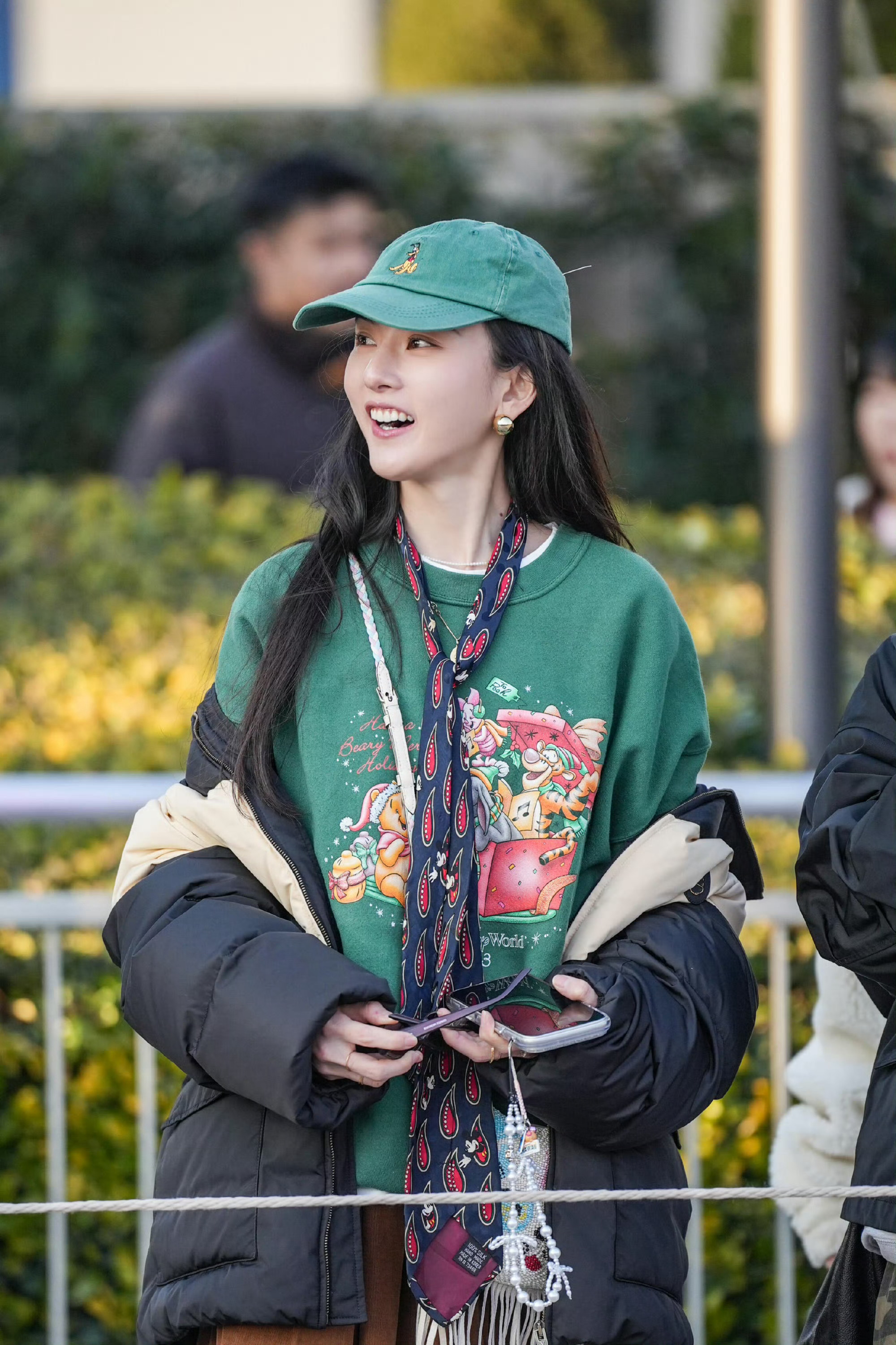 宋祖儿上海迪士尼宋祖儿这状态，真是又甜又飒