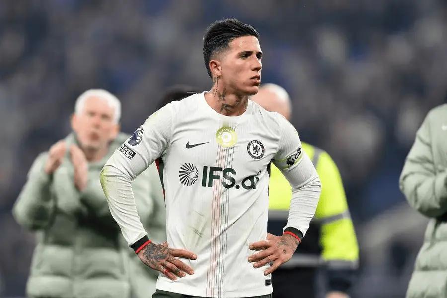 记者：队友没要解除恩佐禁赛；他认为自己和库库被双标处理据皇马方面记者Ramón 