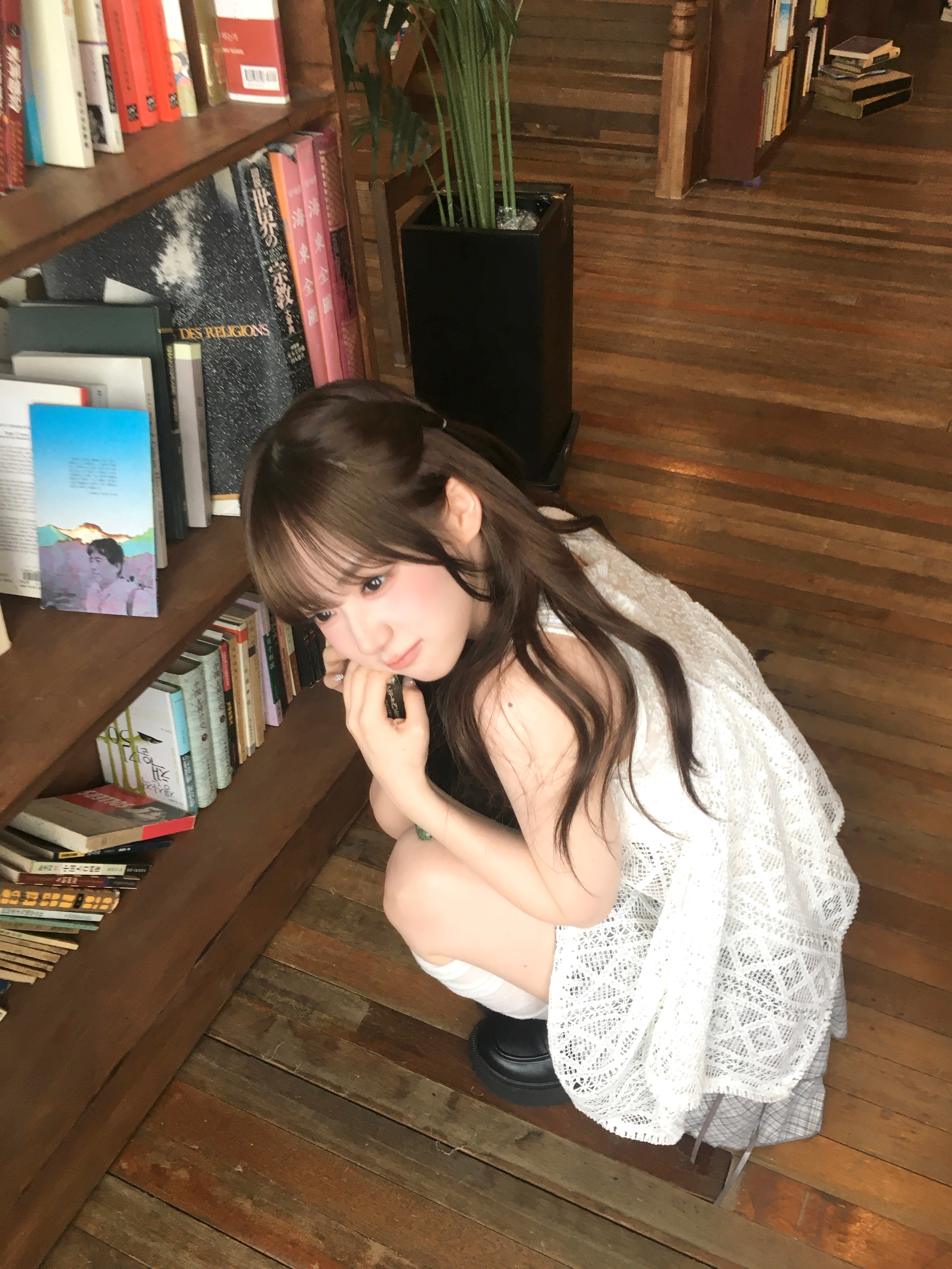 跟我一起读读书吧tripleS组合尹舒妍