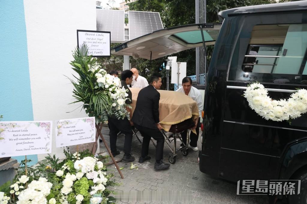 星岛：谷薇丽追思会 俞琤宣读悼词缅怀挚友难掩哀伤 追忆生前最后相聚盛赞其为现代侠