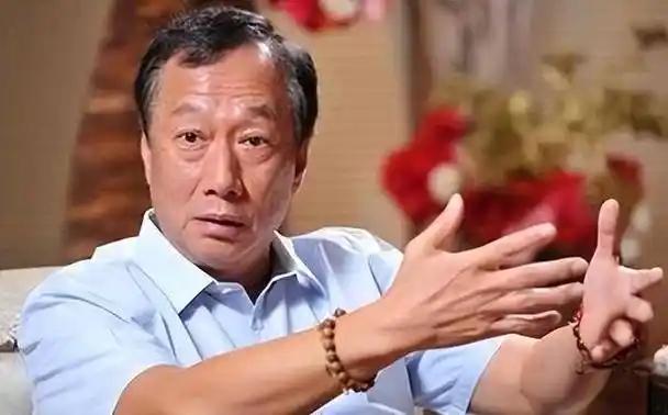 郭台铭最近在媒体面前放出这么一句狠话，没有大国撑腰的政权早晚得变成别人家的附庸，