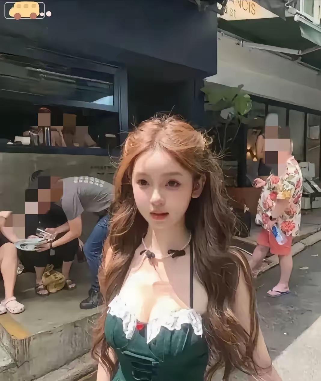 王思聪这次估计是真懒得换了。
​他怎么也不会想到，
​混到快四十岁，挑来挑去最后
