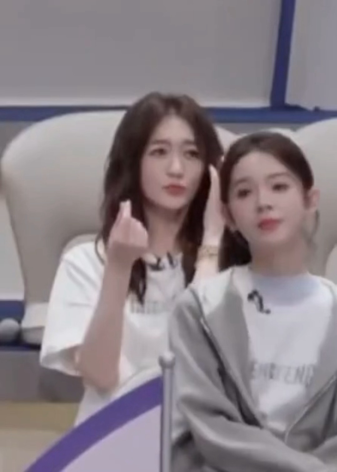 浪姐白买版权李小冉越努力越心酸，其实静音听还是挺好看的