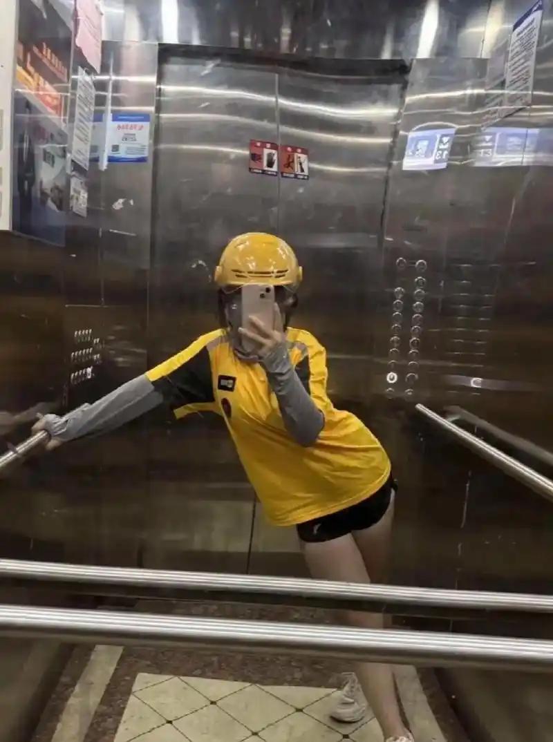 前几天刷到美团幽灵外卖的视频。
还想不至于吧。
然后今天自己就中了。

美团还是