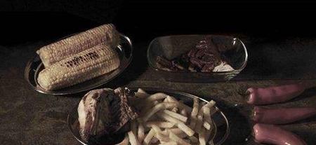 古代死囚吃断头饭时，为何会放一块腥臭的生肉？别小瞧它，有大用

早在春秋战国时期