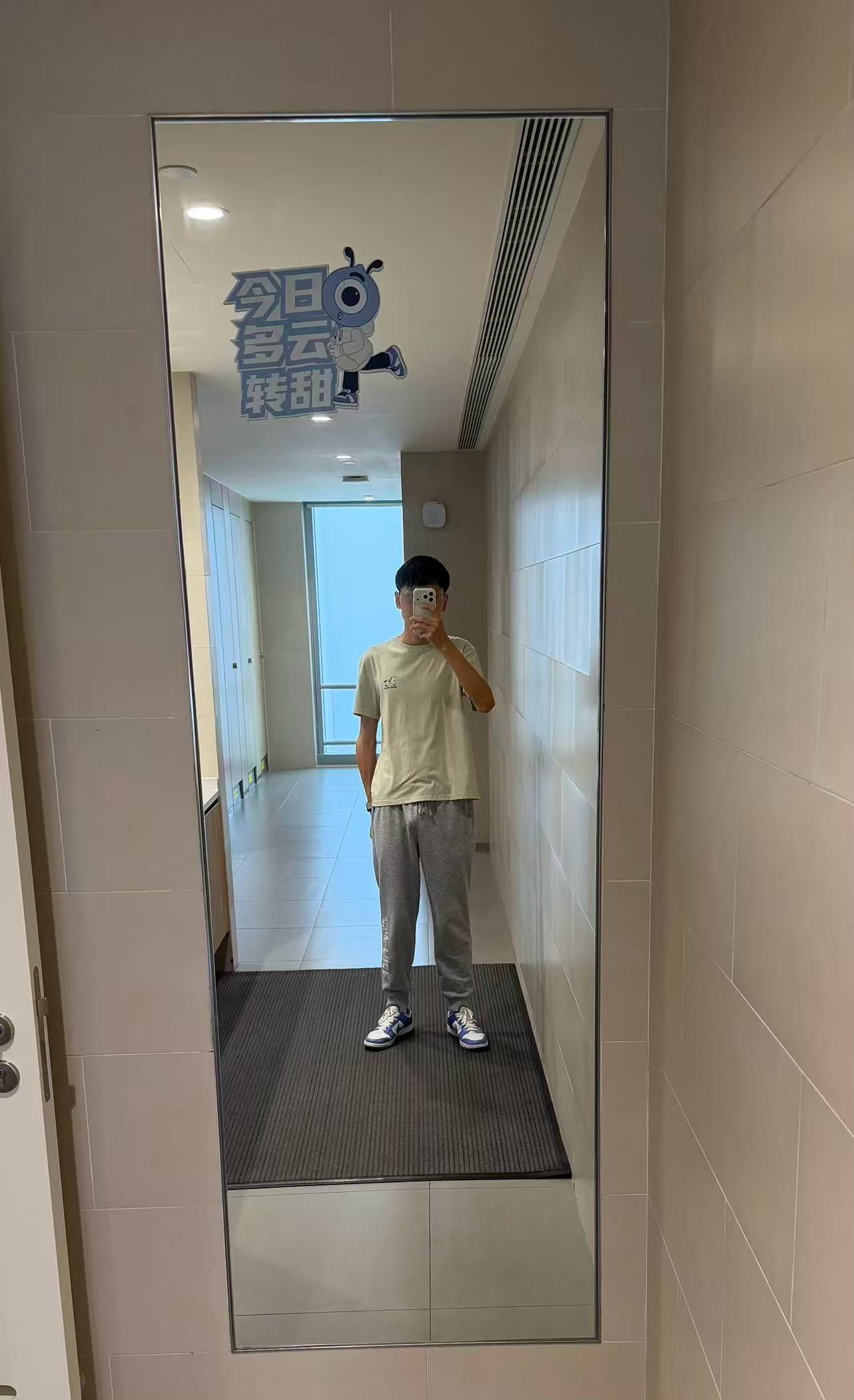 把我拍得像只有一米七[笑cry] ​​​