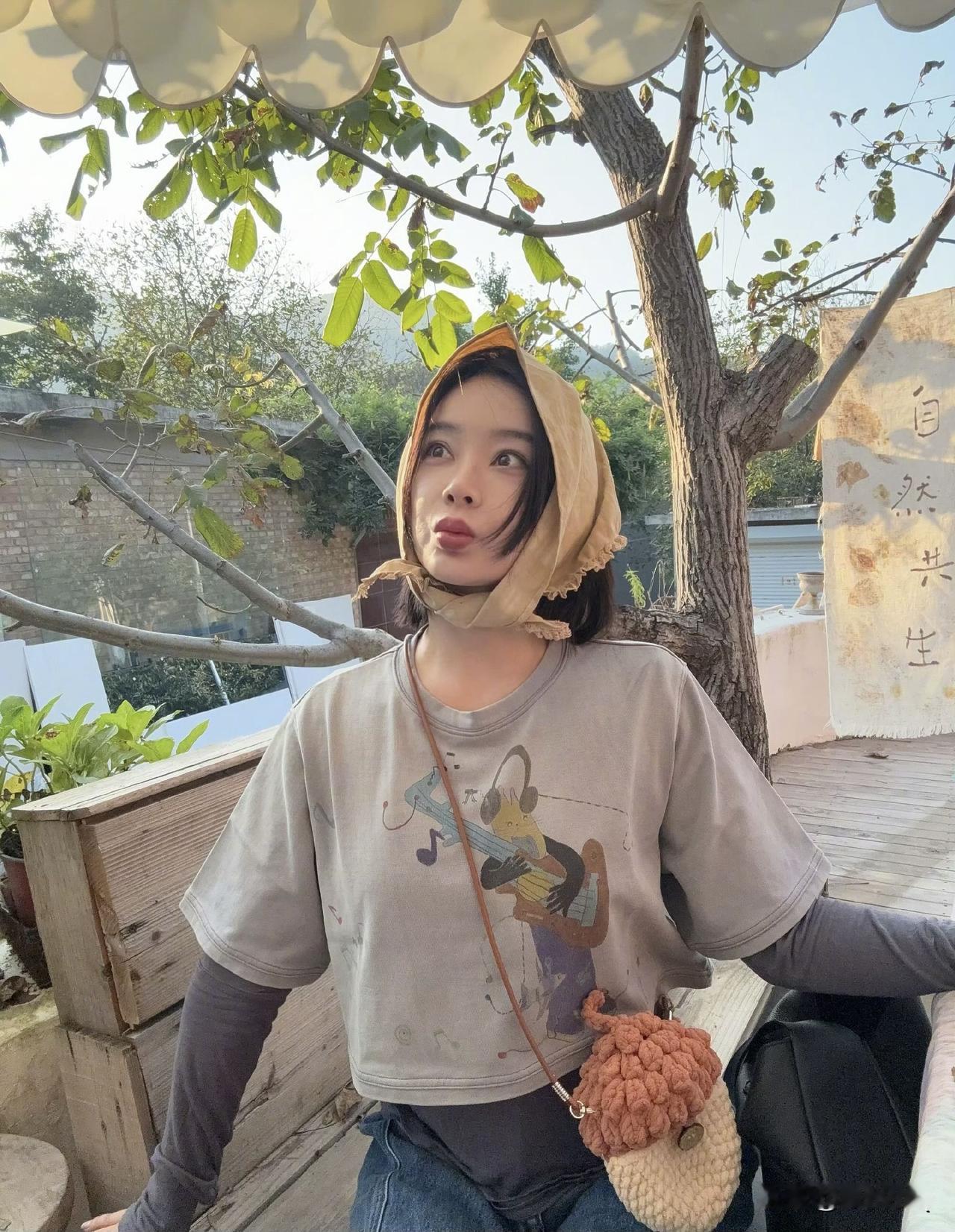 明人不说暗话，我喜欢袁姗姗……….的栗子包，太可爱了。