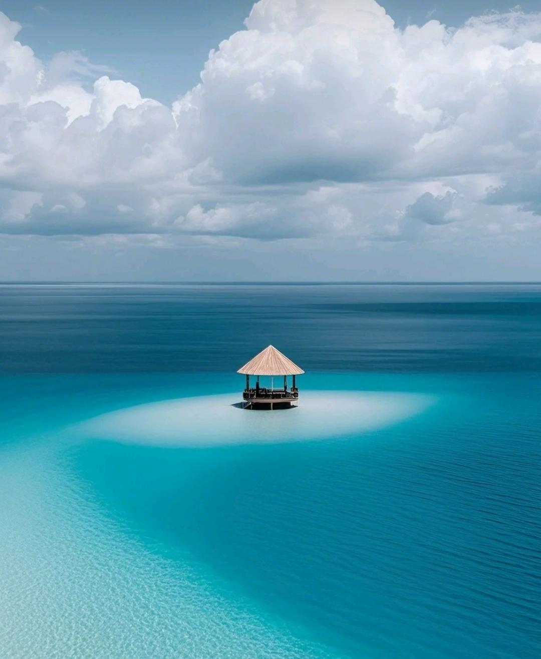 人到中年，日子一半是责任，一半是牵挂。你为生计在外奔波劳碌，我为家庭在内默默坚守