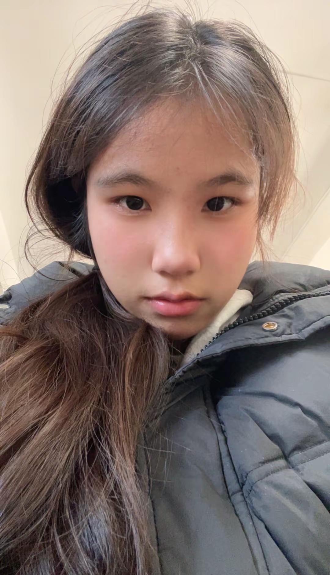 我想让我有温和的生活 淡淡的情绪 淡淡的心情和简略的语言 就像雨滴落在地面 没有