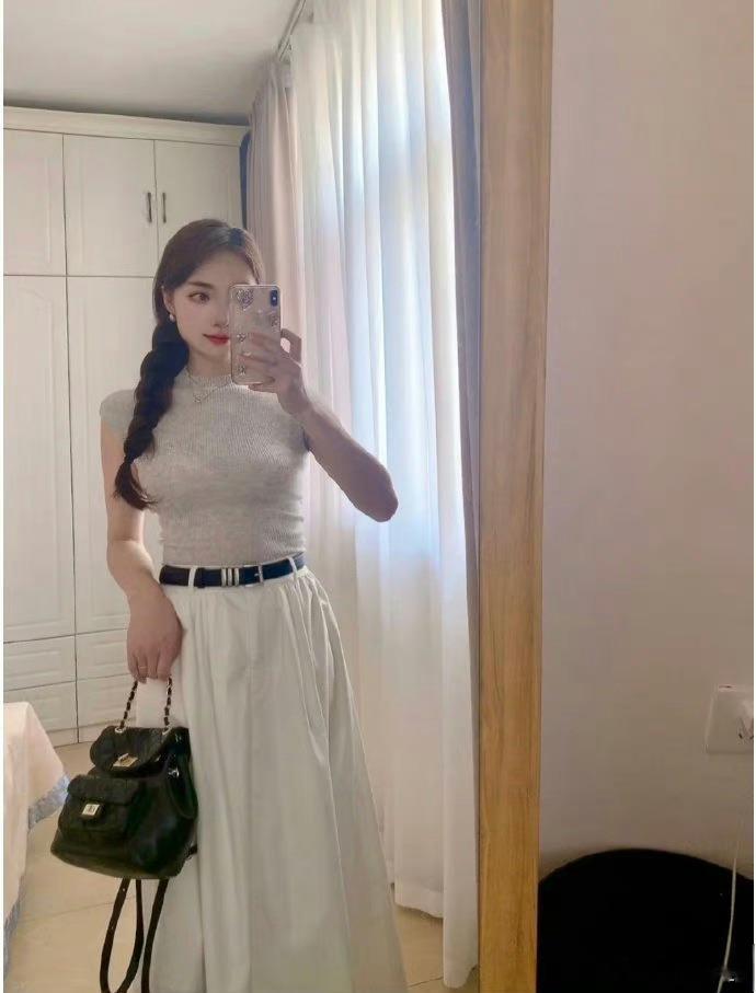 这个穿搭有人喜欢吗 ​​​